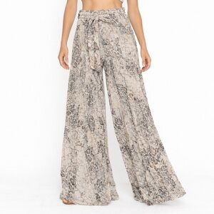 OLIVACEOUS Women’s Forever Yours High Waist Wide Leg Pants Snake Skin Size Large